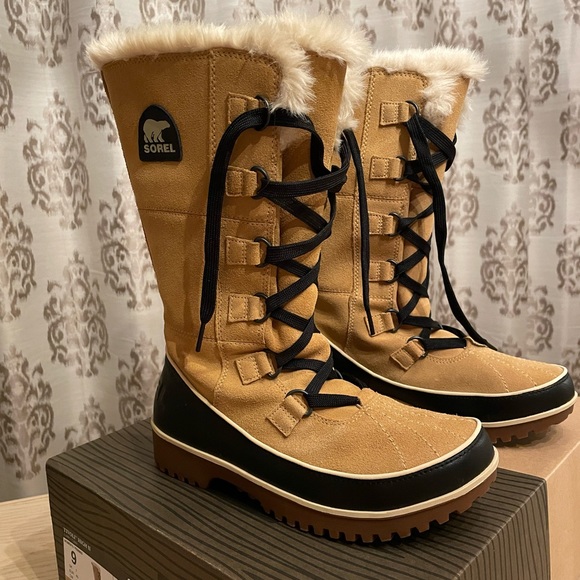 Sorel Shoes - Women’s Sorel Boots Size 9